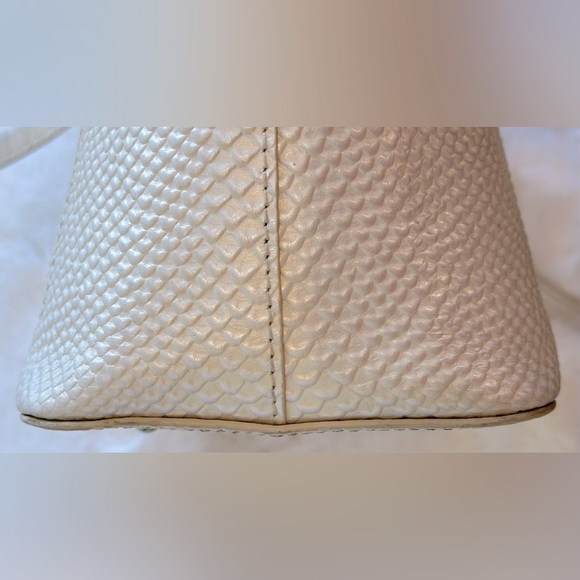 Dooney & Bourke! “Caldwell”/Calfskin Leather/Domed Satchel/Pearly White - Picture 8 of 16